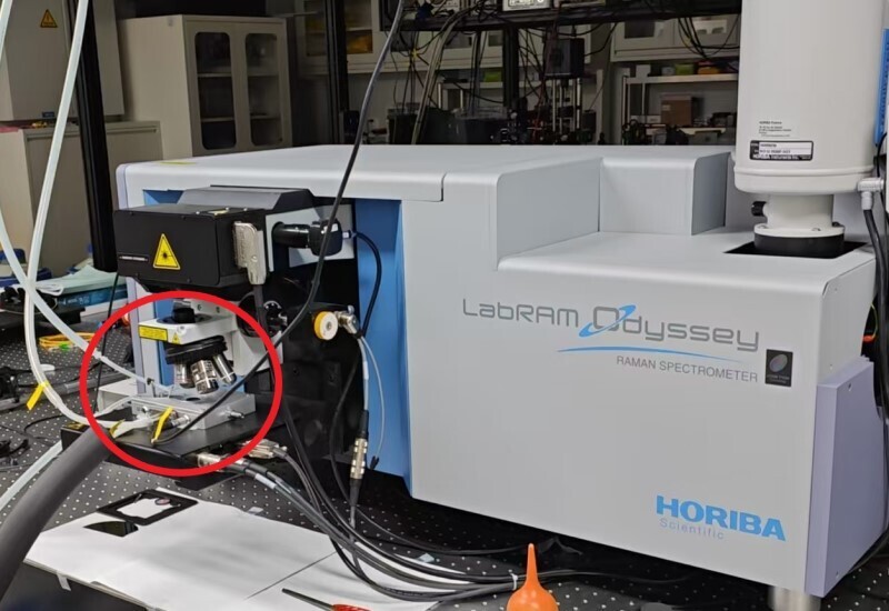 241203-LND-變溫臺(tái)-北京量子研究院-驗(yàn)收（現(xiàn)場(chǎng)照片：二維材料樣品 拉曼光譜測(cè)試）1